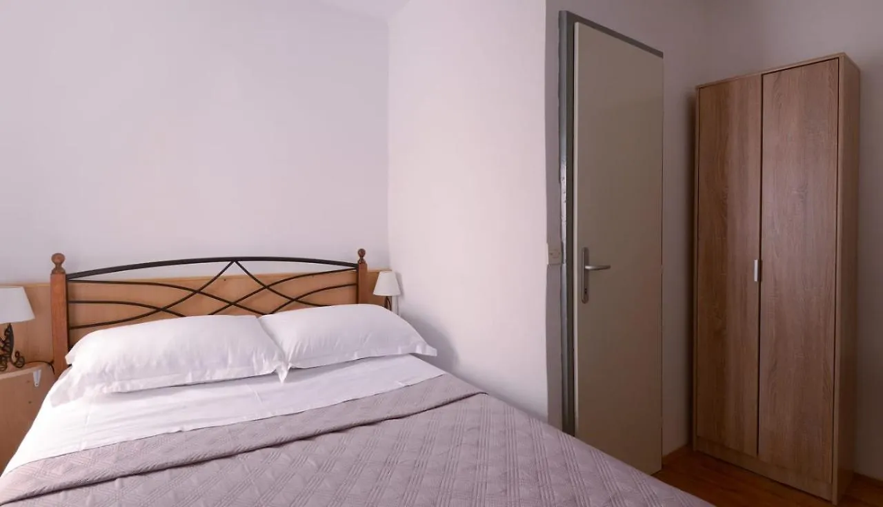 Sara Apartment Trogir Croatia